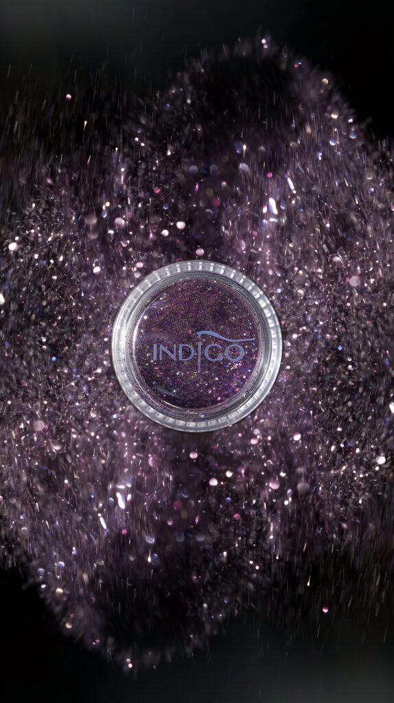 Nowa kampania Indigo Nails to święto nowych produktów marki, ukazujące ich wyjątkowy styl i jakość.
